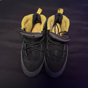 This is The Air Jordan 9 ps ‘university gold’